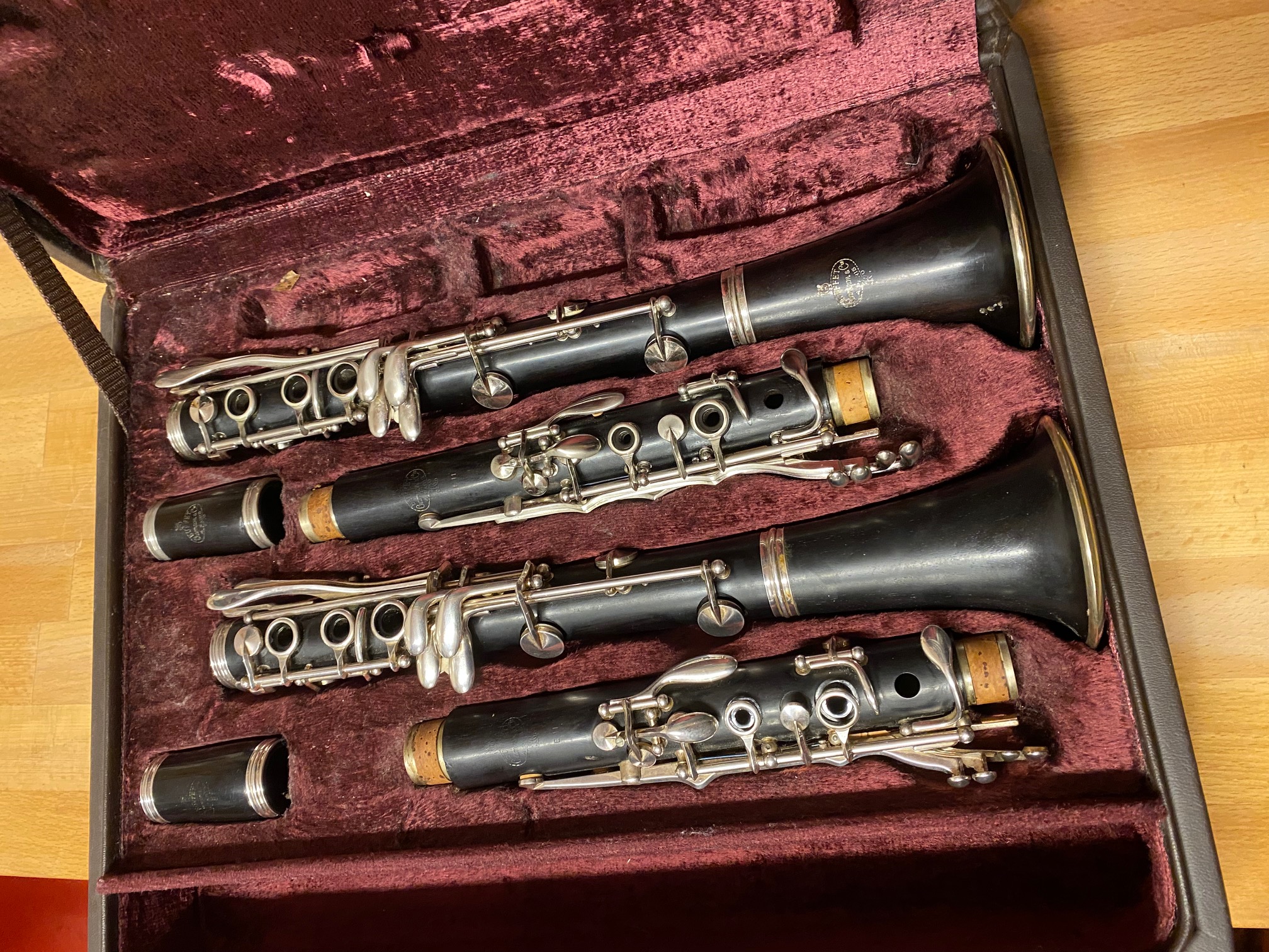 Buffet E11 klarinetter, sæt Bb og A – 8500.-